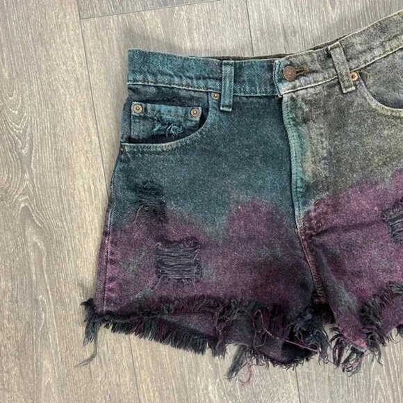 Vintage Levi's Women's 501 Jeans Shorts Black Denim High Waist Cutoffs 90s Y2k - Picture 5 of 13